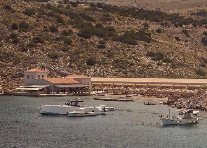 Mandraki Beach Resort