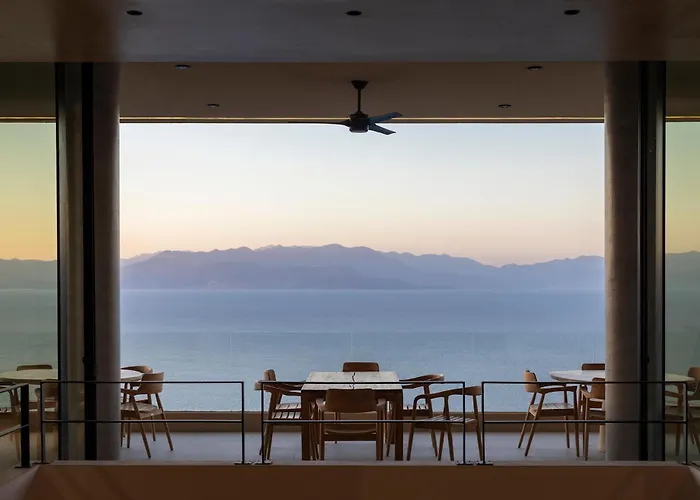 ​Le Grand Bleu Resort
